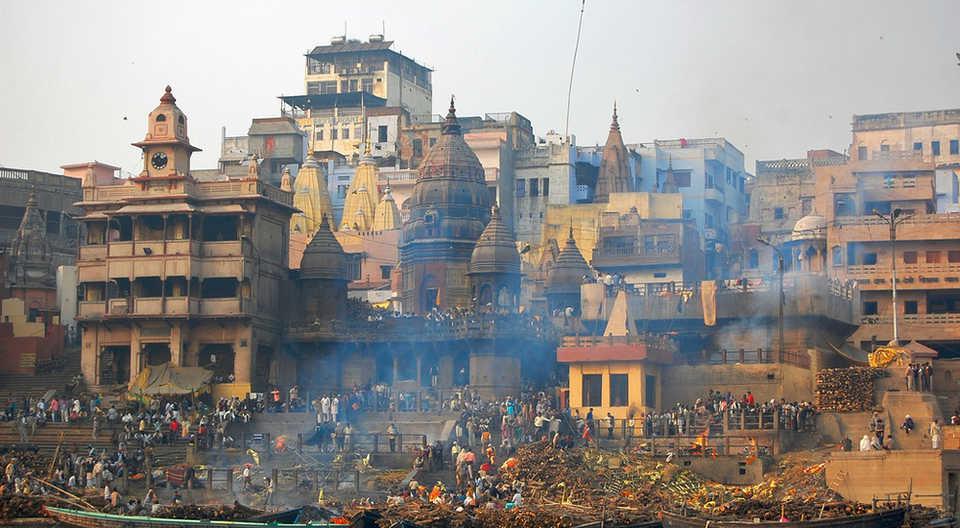 Filming at Manikarnika Ghat| Filmapia - real sites . reel sites