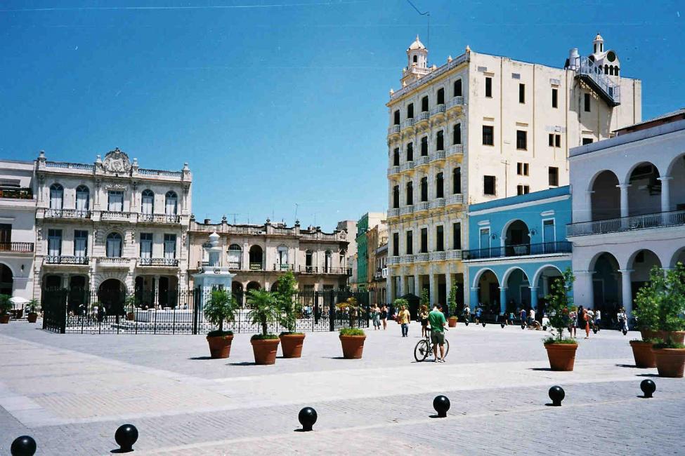 Filming at Plaza Vieja| Filmapia - reel sites . real sites